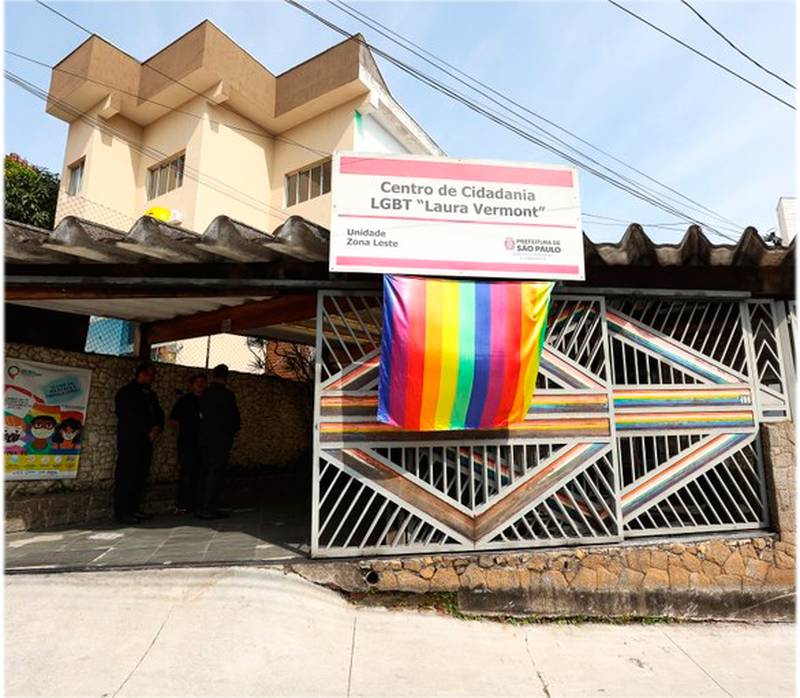 Fachada do Centro LGBT Laura Vermont, na zona leste de São Paulo