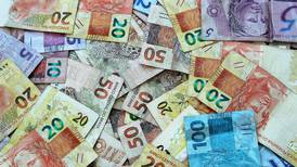 Beneficiários do Auxílio Brasil e BPC poderão pedir empréstimo de crédito consignado