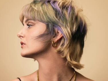 O corte de cabelo estilo ‘Nirvana’ será um sucesso pela sua elegância: traz juventude e modernidade