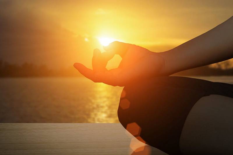 Yoga para relacionamentos: asanas para despertar o Amor