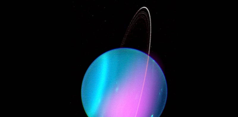 Descobertas as primeiras radiografias do planeta distante Urano por meio de observatório da NASA.