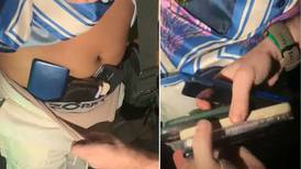 VÍDEO: Cabeleireiro é preso com seis celulares furtados em bloco escondidos na cueca, em SP