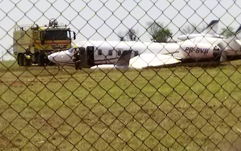 Avião sai da pista durante decolagem em Goiânia