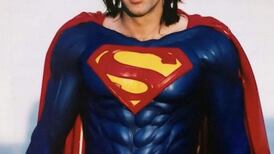 “Meio emo”, revela Nicolas Cage, sobre filme do Superman de Tim Burton