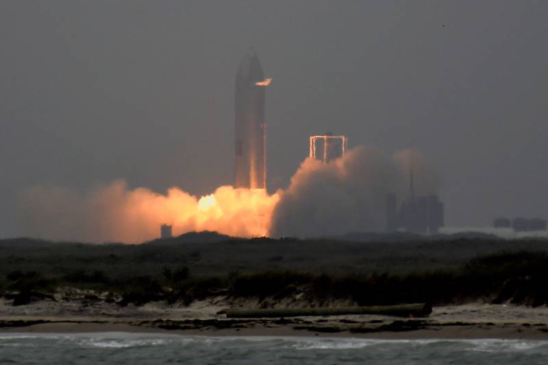 Serial Number 15: Protótipo da SpaceX realiza voo e aterrissagem com sucesso