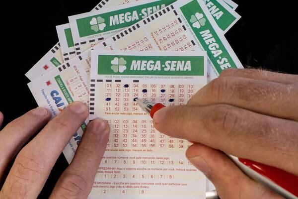 Mega-Sena acumulada paga R$ 97 milhões; confira sorteio desta quinta-feira