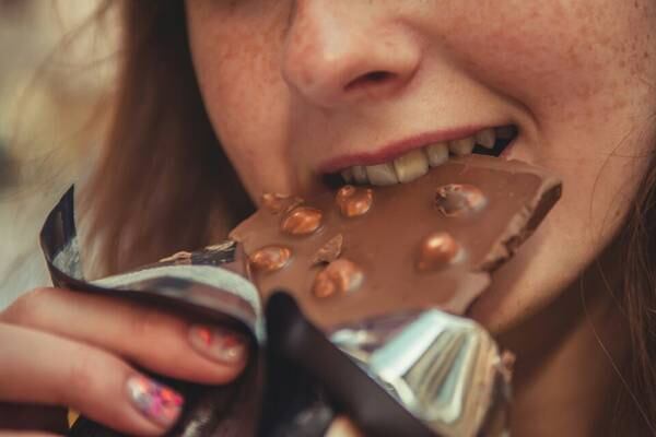 Aprenda a comer chocolate sem culpa