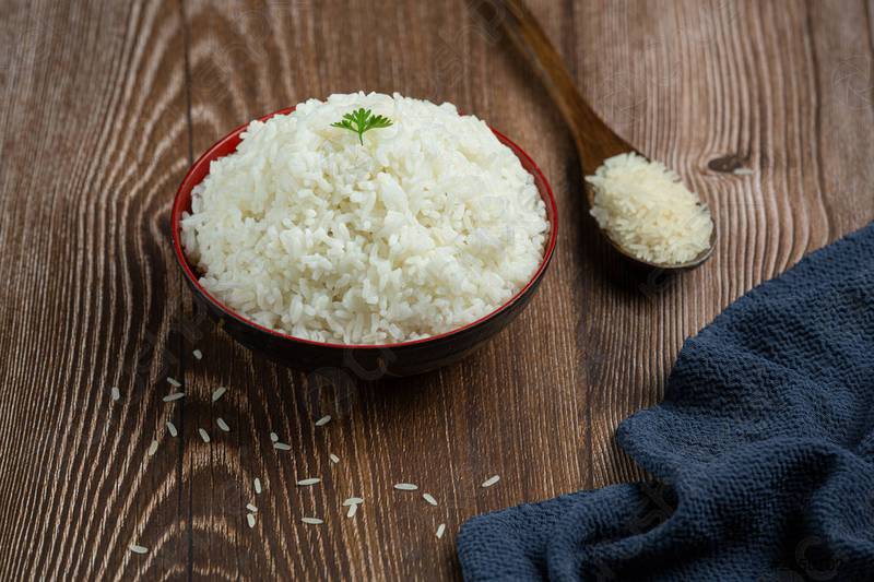 Aqui está a dica profissional que vai te ajudar a recuperar o arroz queimado em 10 minutos