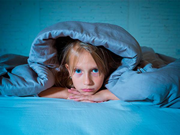 Insônia em crianças pode ser tratada com higiene do sono, diz médico