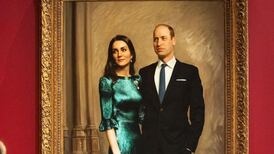 A mensagem escondida no retrato de Kate Middleton e príncipe William