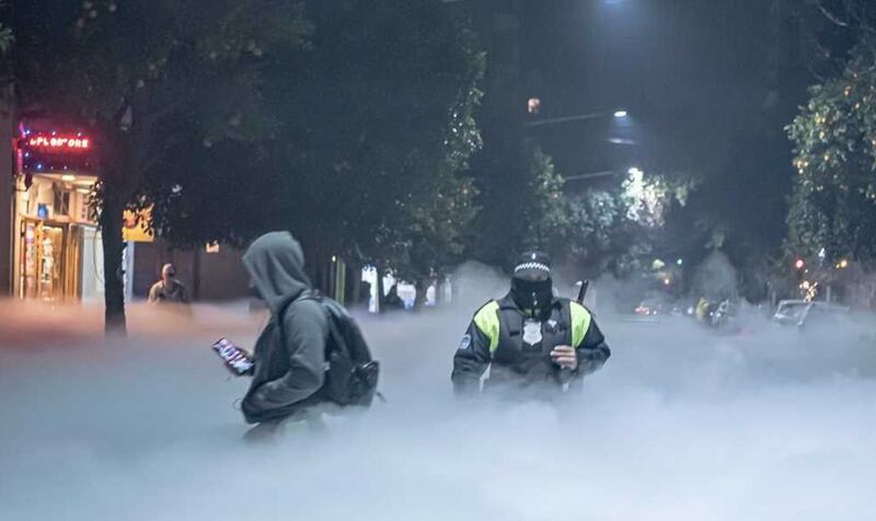 Fotos: estranha e densa nuvem branca invade ruas e gera medo entre moradores na Argentina