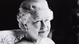 Causa da morte da rainha Elizabeth é descrita como “velhice” em documento oficial