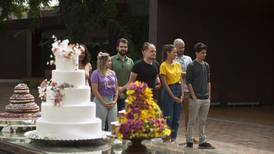 MasterChef Brasil: Cozinheiros preparam bolo de casamento durante prova em equipe