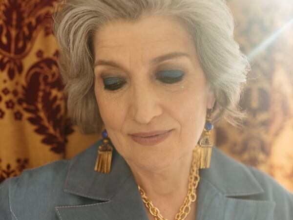 Delineador mágico: especialista em beleza revela truque para mulheres com mais de 50 anos
