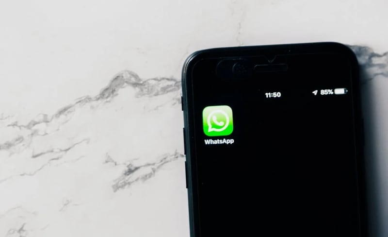 Descubra aqui como habilitar a ‘câmera secreta’ e pouco conhecida do WhatsApp