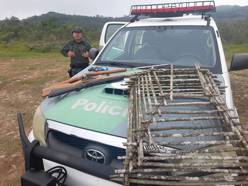 Operação da PM Ambiental desmonta acampamentos de caça ilegal