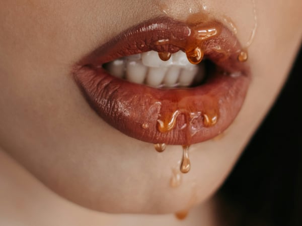 Descubra os segredos para deter o sangramento nos lábios