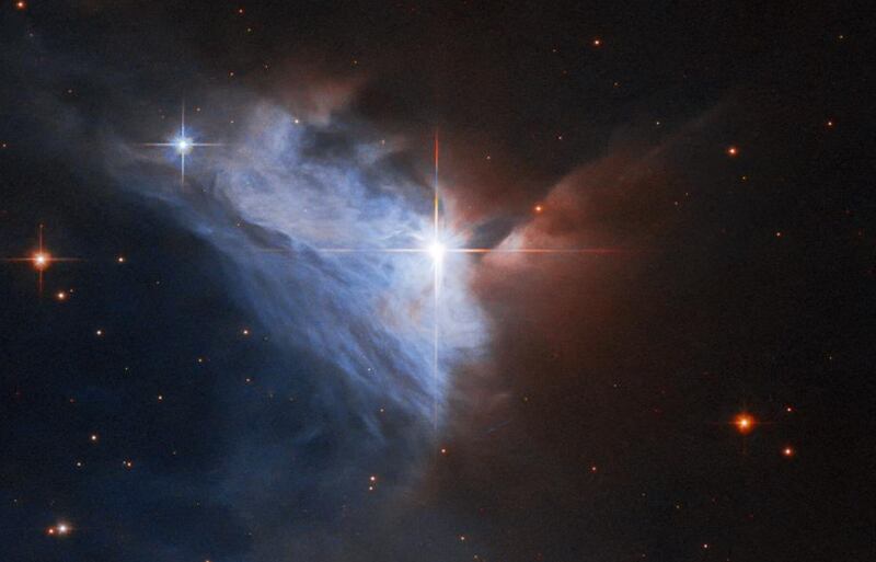 Registro impressionante captado pelo telescópio Hubble da NASA mostra obscura nebulosa de emissão.