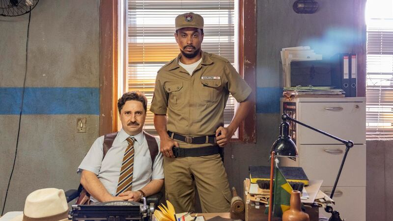 Na novela No Rancho Fundo, Floro Borromeu, de Mar do Sertão, trabalha ao lado do Guarda Marconi