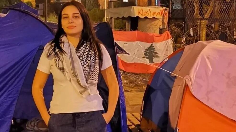 Libanesa viraliza ao assaltar banco do Líbano