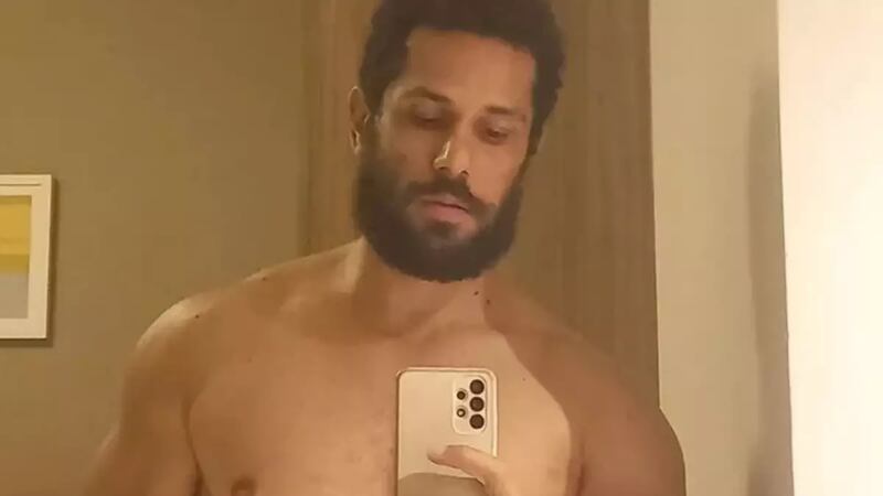 Amaury Lorenzo assume que recebe muitos nudes dos fãs