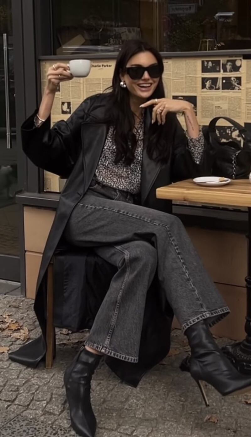 Los jeans azules son cosa del pasado.