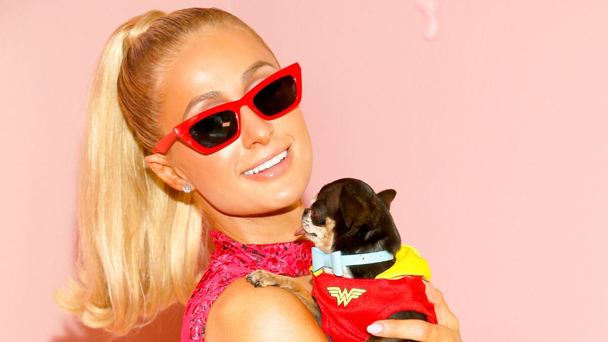 Paris Hilton presumió nuevas imágenes de London y los fans aseguran que heredó su estilo.