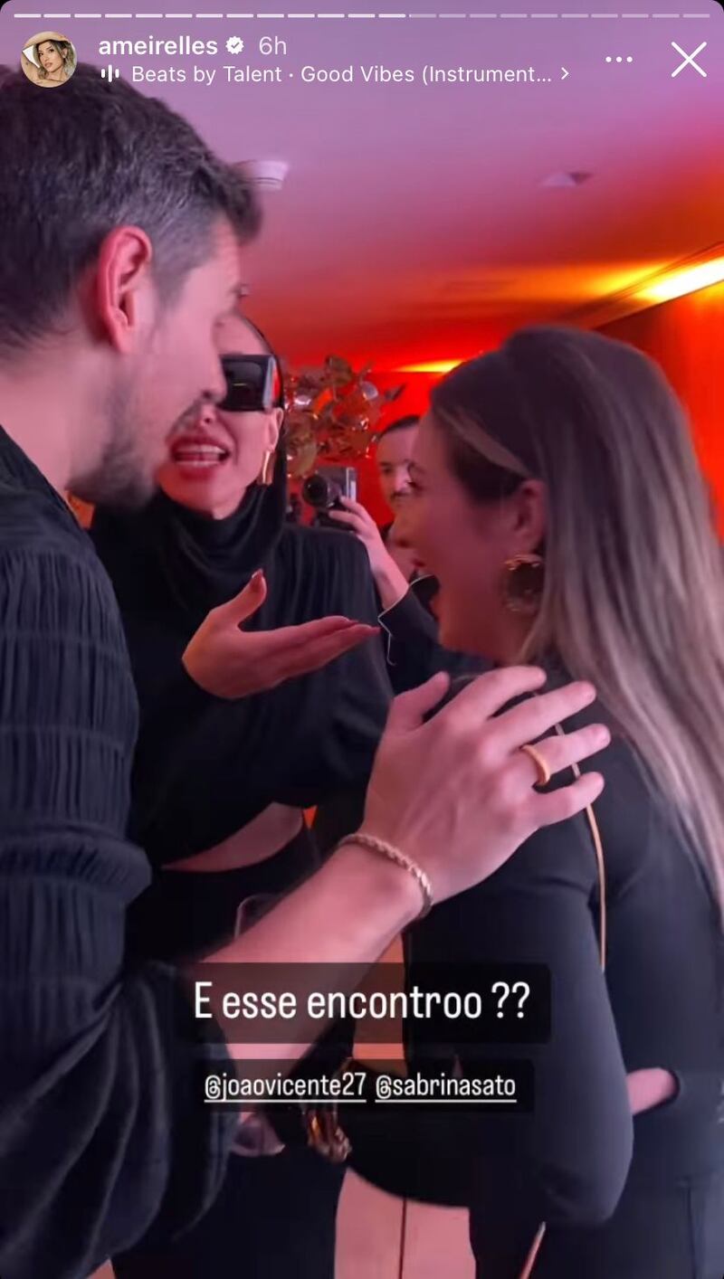 Sabrina Sato e João Vicente de Castro e Amanda Meirelles, campeã do BBB 23, conversam muito durante festa em São Paulo