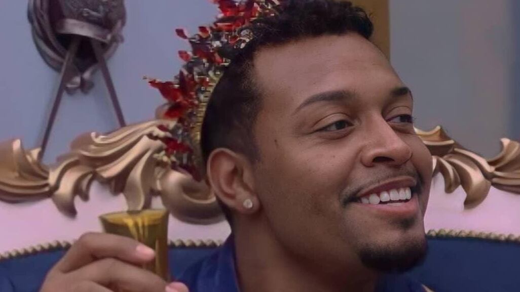 Em trocas de mensagens, Nego Di afirmou que ninguém roubaria os compradores de sua loja virtual