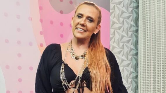 Focada nos desejos eróticos dos fãs, Rita Cadillac fatura muito dinheiro produzindo conteúdo 18+