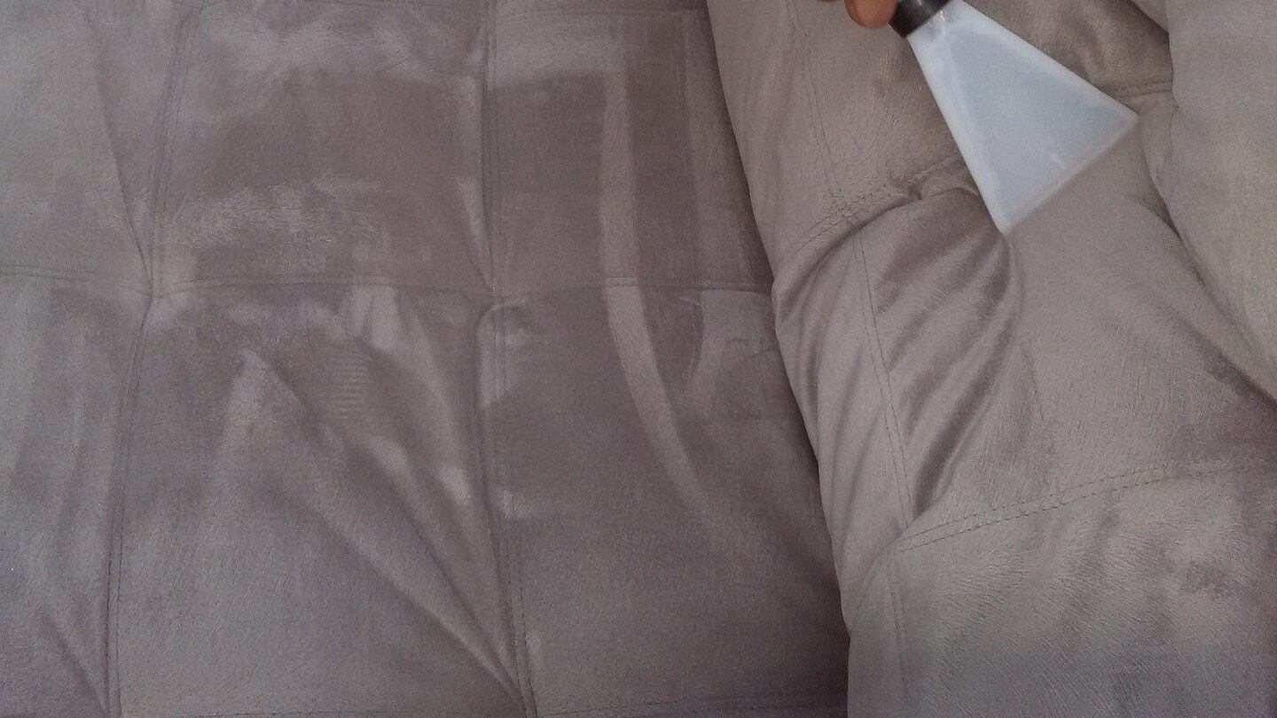 Aprenda a deixar seu sofá com aparência de novo