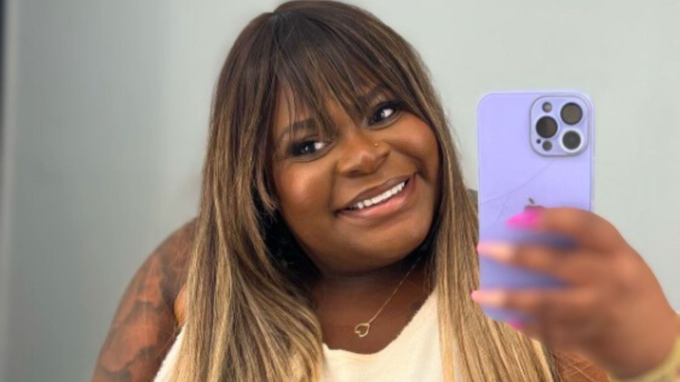 Jojo Todynho diz que ‘mulher custa caro’ ao postar fotos no Instagram