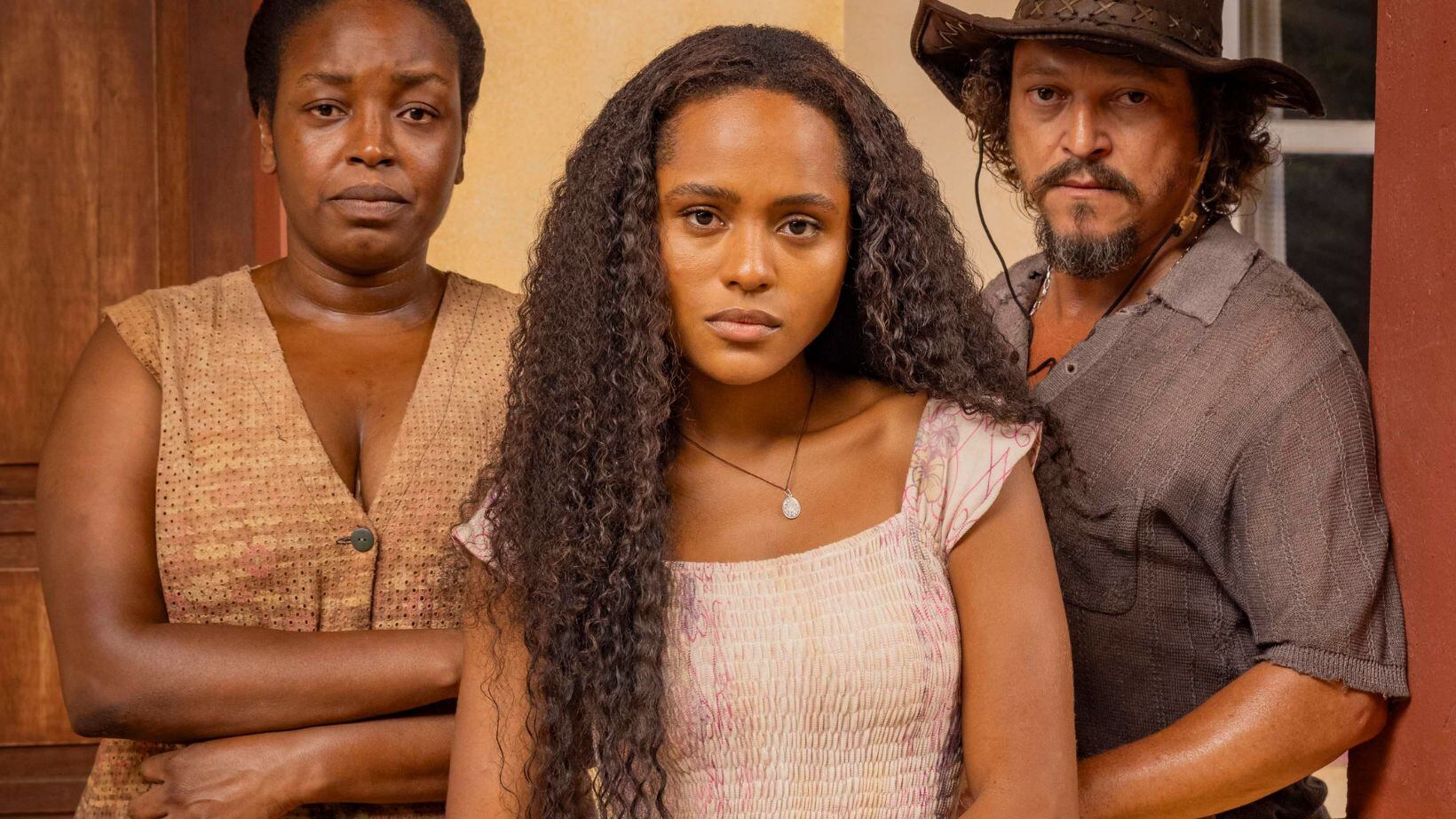 Remake de Renascer: Maria Santa enfrenta o pai e vai morar com José Inocêncio