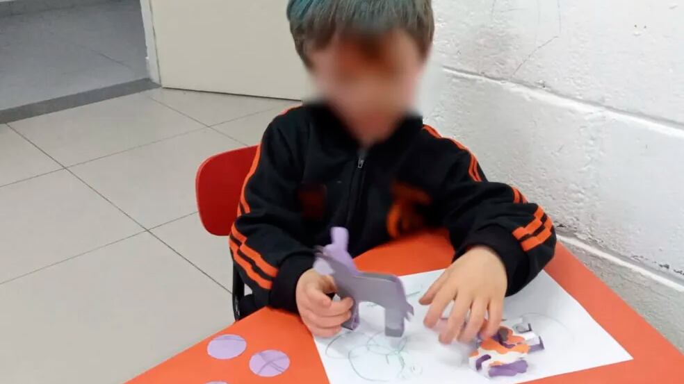 Garoto vítima de violência na escola