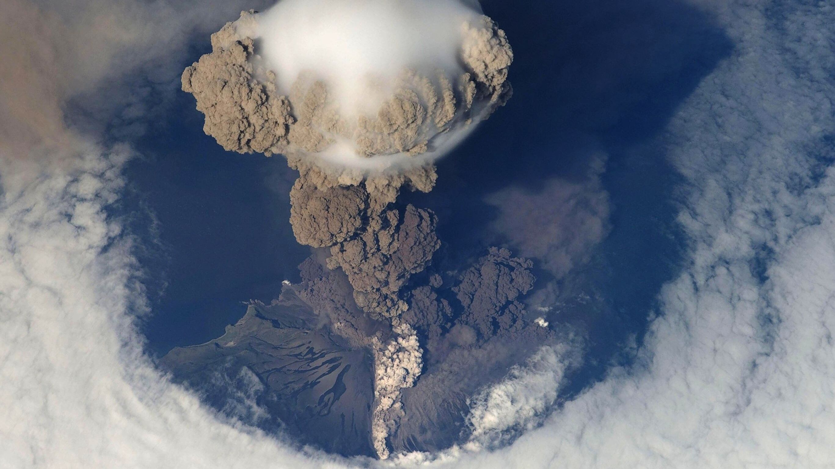 Erupção vulcânica