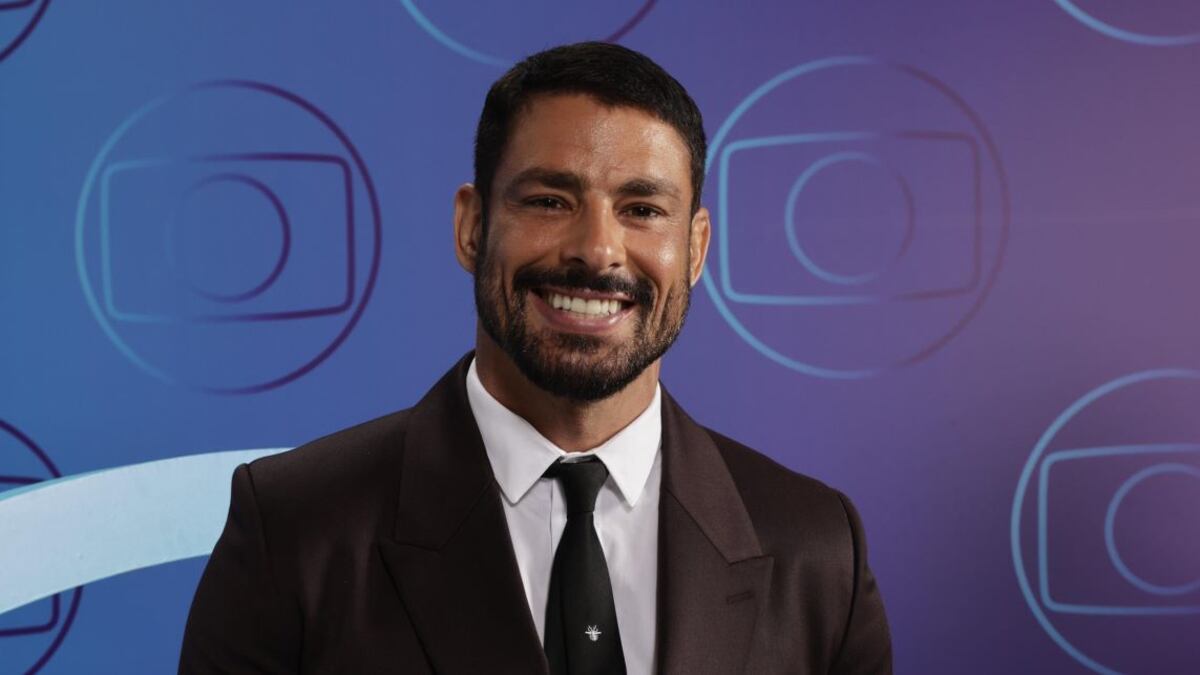 O ator Cauã Reymond interpreta um dos principais vilões na nova versão da novela Vale Tudo