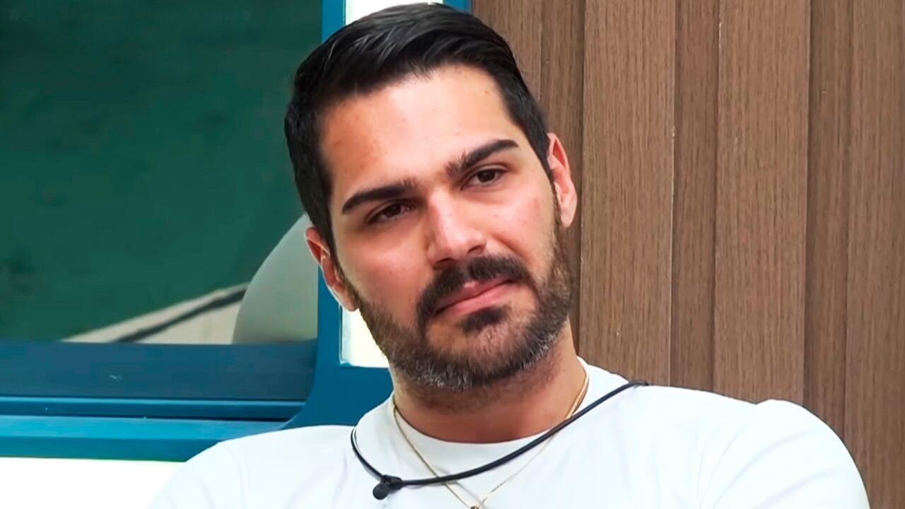 A Fazenda: Shay confirma importunação sexual de Simioni