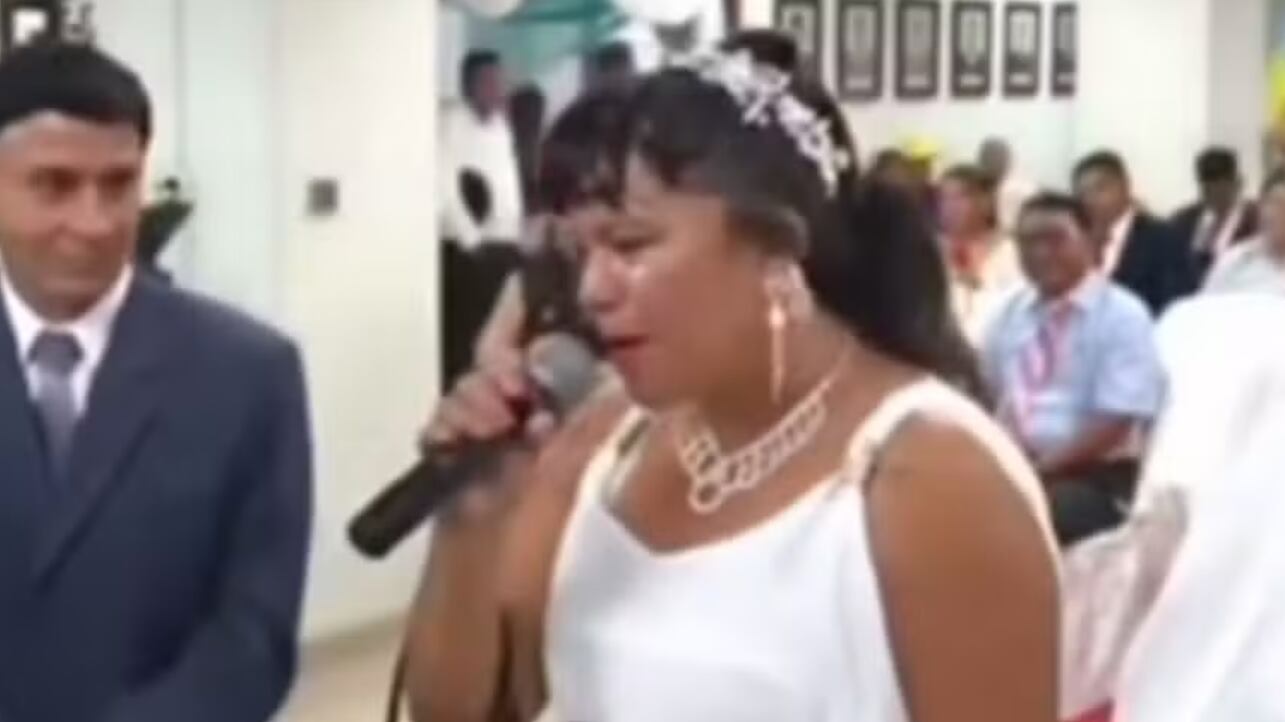 Mulher deixa noivo no altar