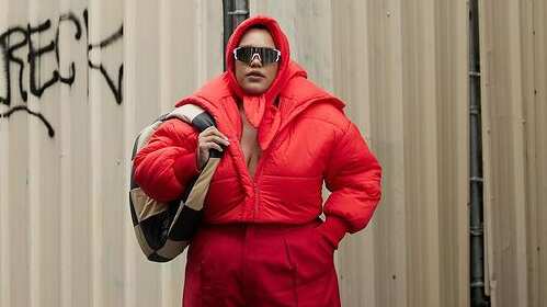 A cor vermelha é perfeita para dar mais vida aos dias frios.
Foto: @larobertita