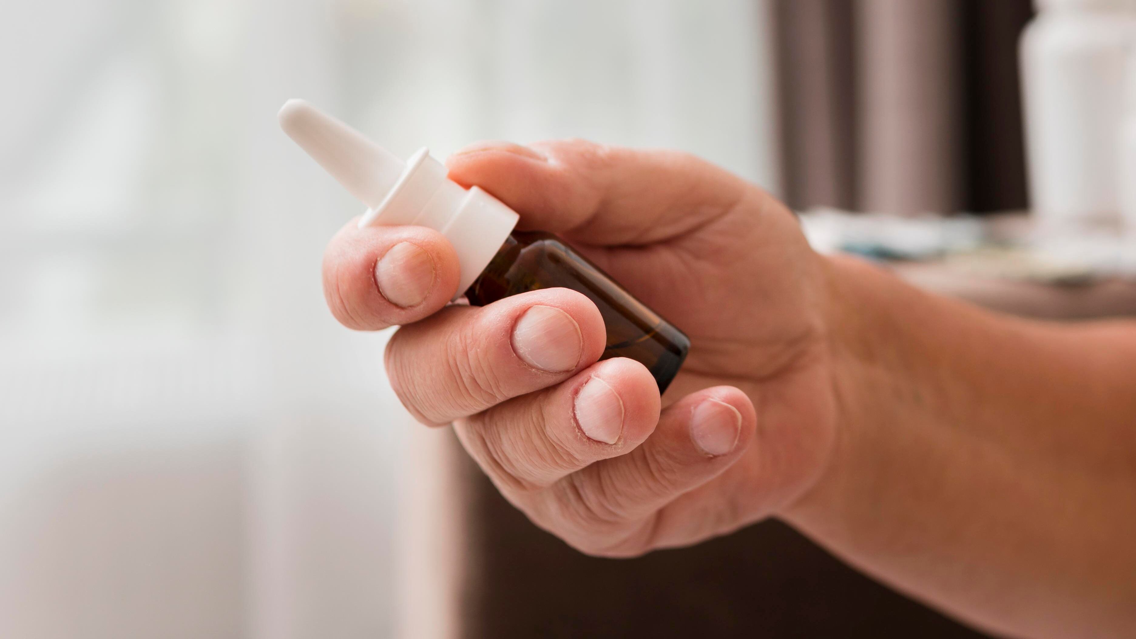 Spray nasal pode proteger contra variantes por até 8 horas