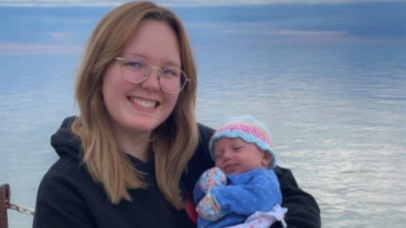 Jovem foi mãe há três meses e relata dificuldades em manter relações sexuais após o parto