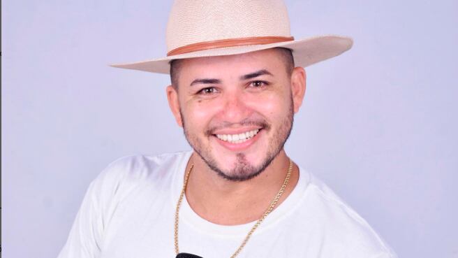 Cantor de forró Falcão Vaqueiro