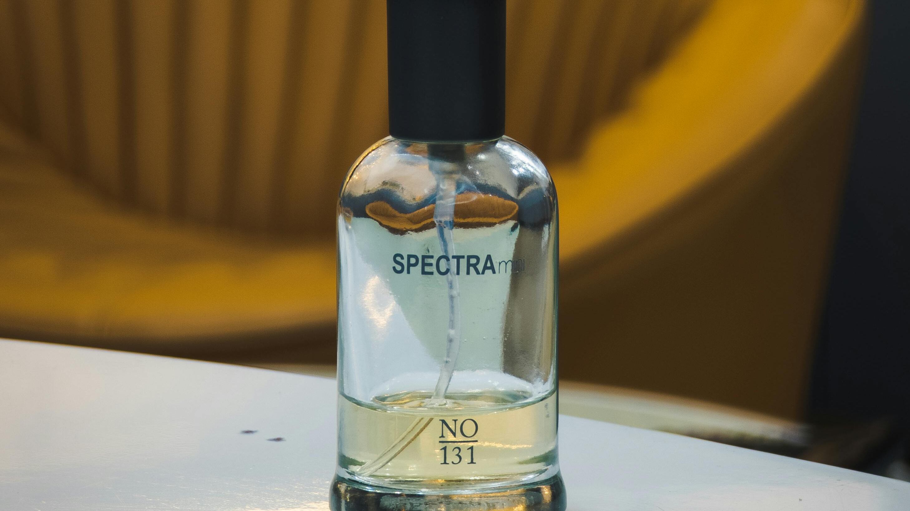 Frasco de perfume Spectra nº 131