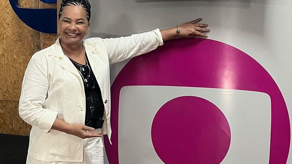 Solange Couto está no elenco da novela 'Garota do Momento'