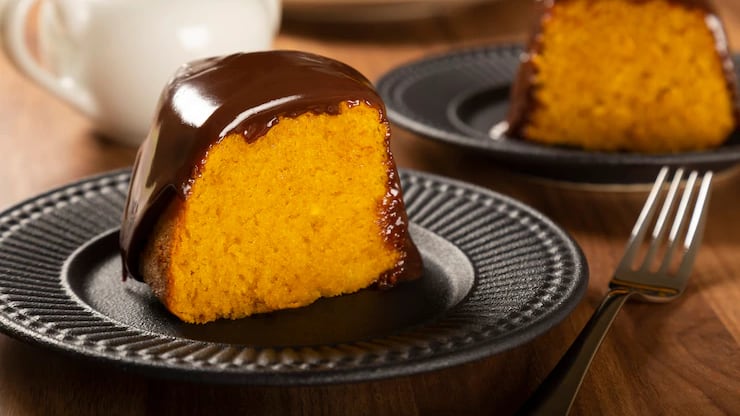 Receita prática de bolo de cenoura fofinho para fazer em poucos minutos