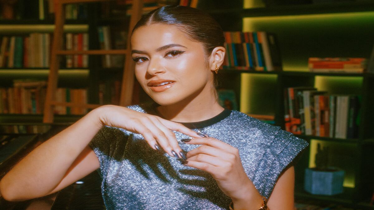 Vilã na novela das seis 'Garota do Momento', que substitui 'No Rancho Fundo', Maísa Silva duela com Duda Santos na TV Globo