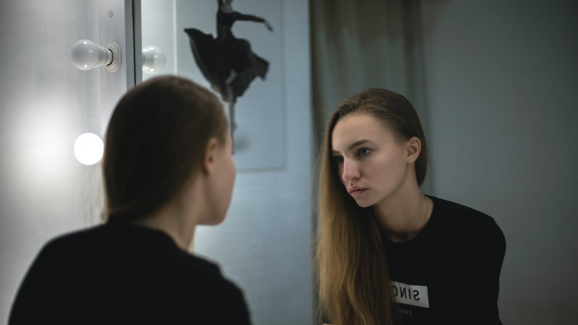 10 sinais que REVELAM que você tem baixa autoestima e como identificá-los