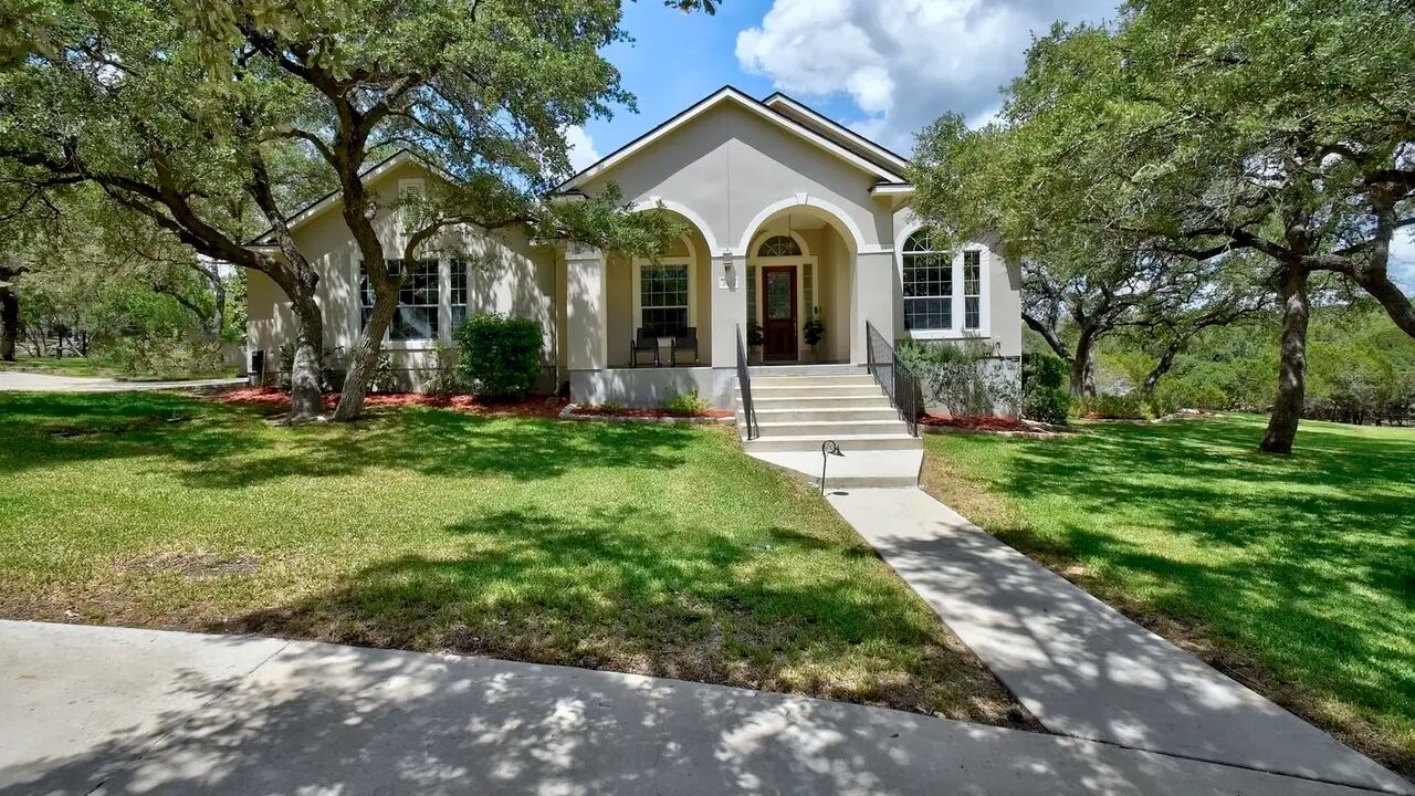 Vista frontal da casa â venda no Texas