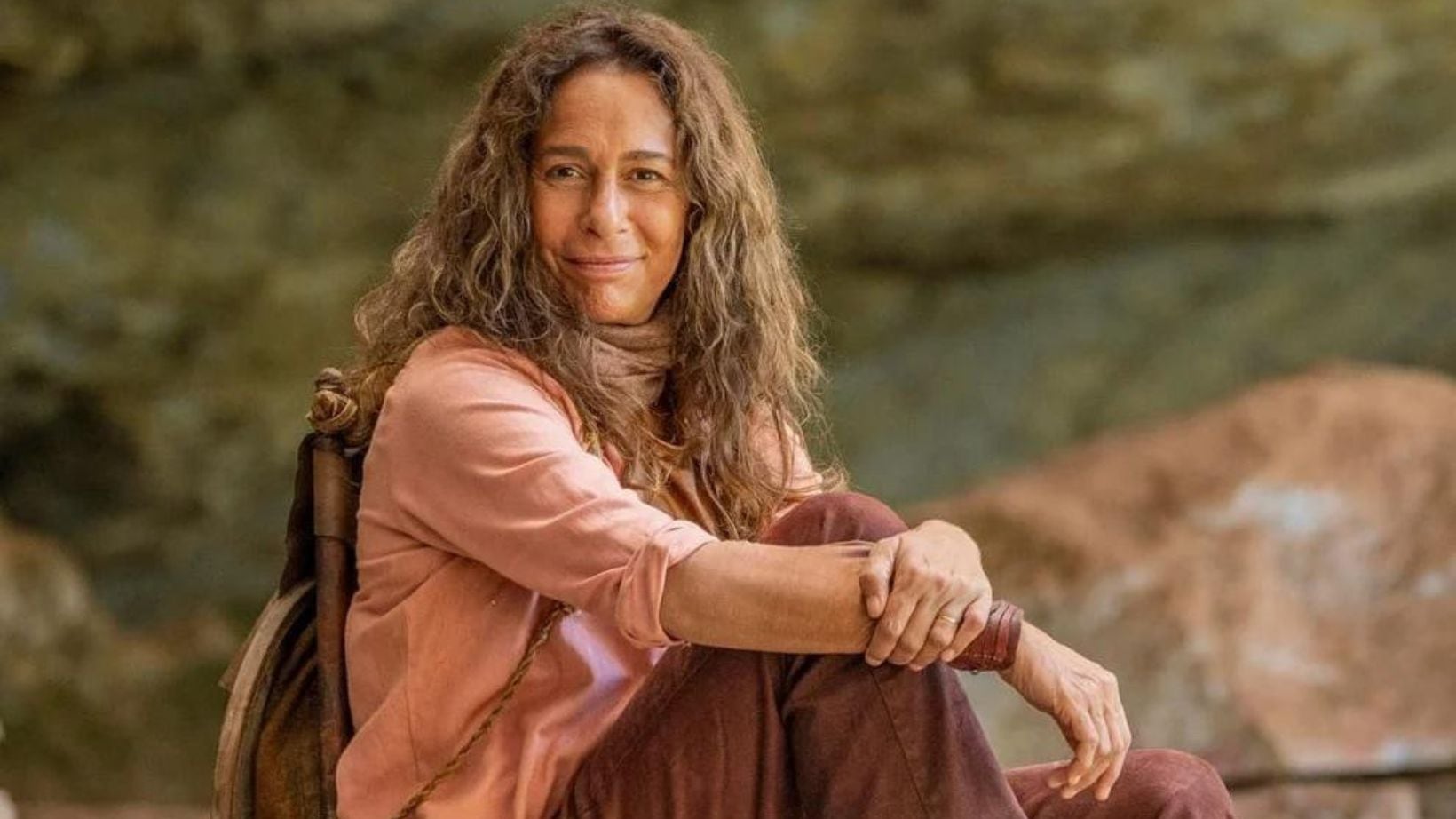 Zefa Leonel vira heroína durante desabamento de gruta na novela No Rancho Fundo