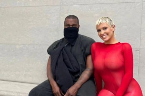 Kanye West e Bianca Censori são banidos de companhia de aluguel de barcos em Veneza por ‘exibição Indecente’